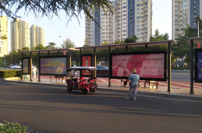 十一小長假智能公交候車亭仍為城鄉(xiāng)公交出行主流方式